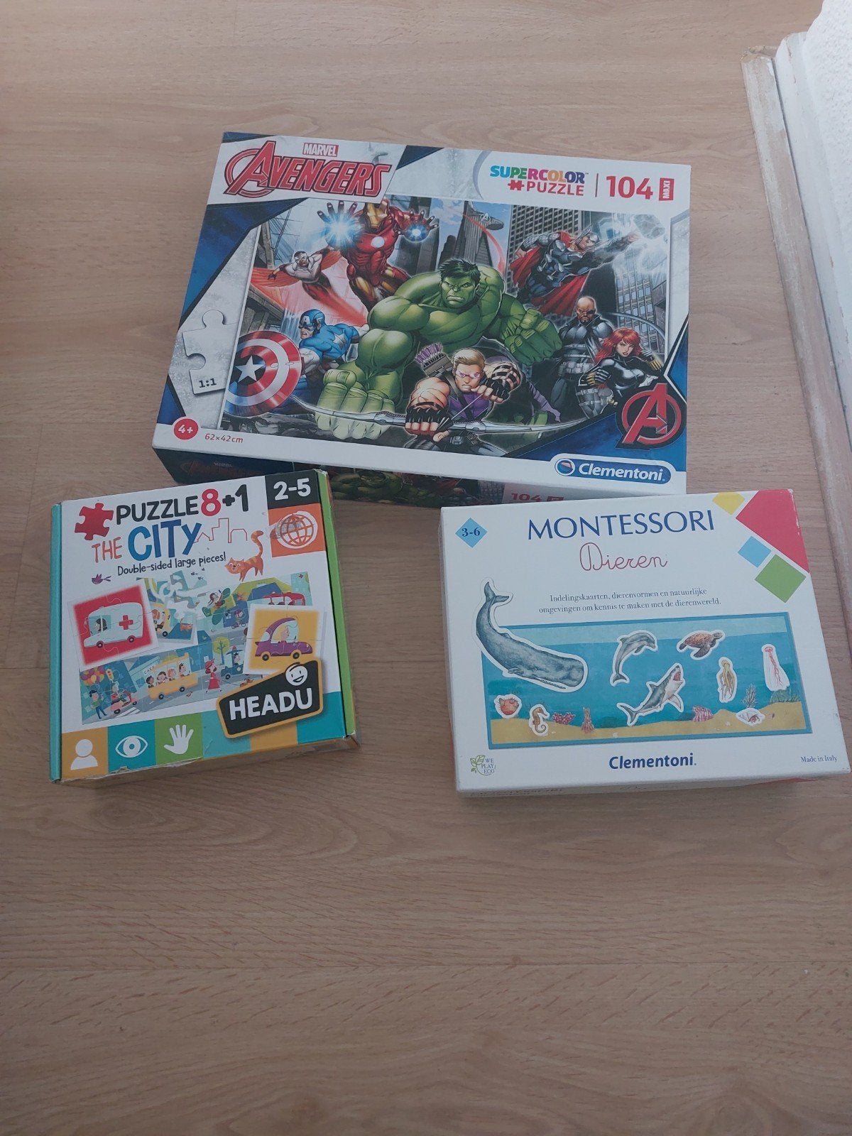 3 Puzzels: Avengers, The City, Montessori Dieren, Ophalen, Meer dan 50 stukjes, Gebruikt, 2 tot 4 jaar
