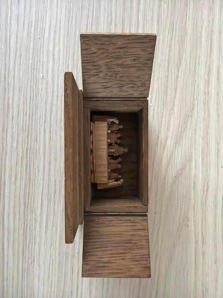 Houten sculptuur: Het Laatste Avondmaal in doosje, Antiek en Kunst, Houtsnijwerk, Minder dan 20 cm, Ophalen of Verzenden, Handgemaakt