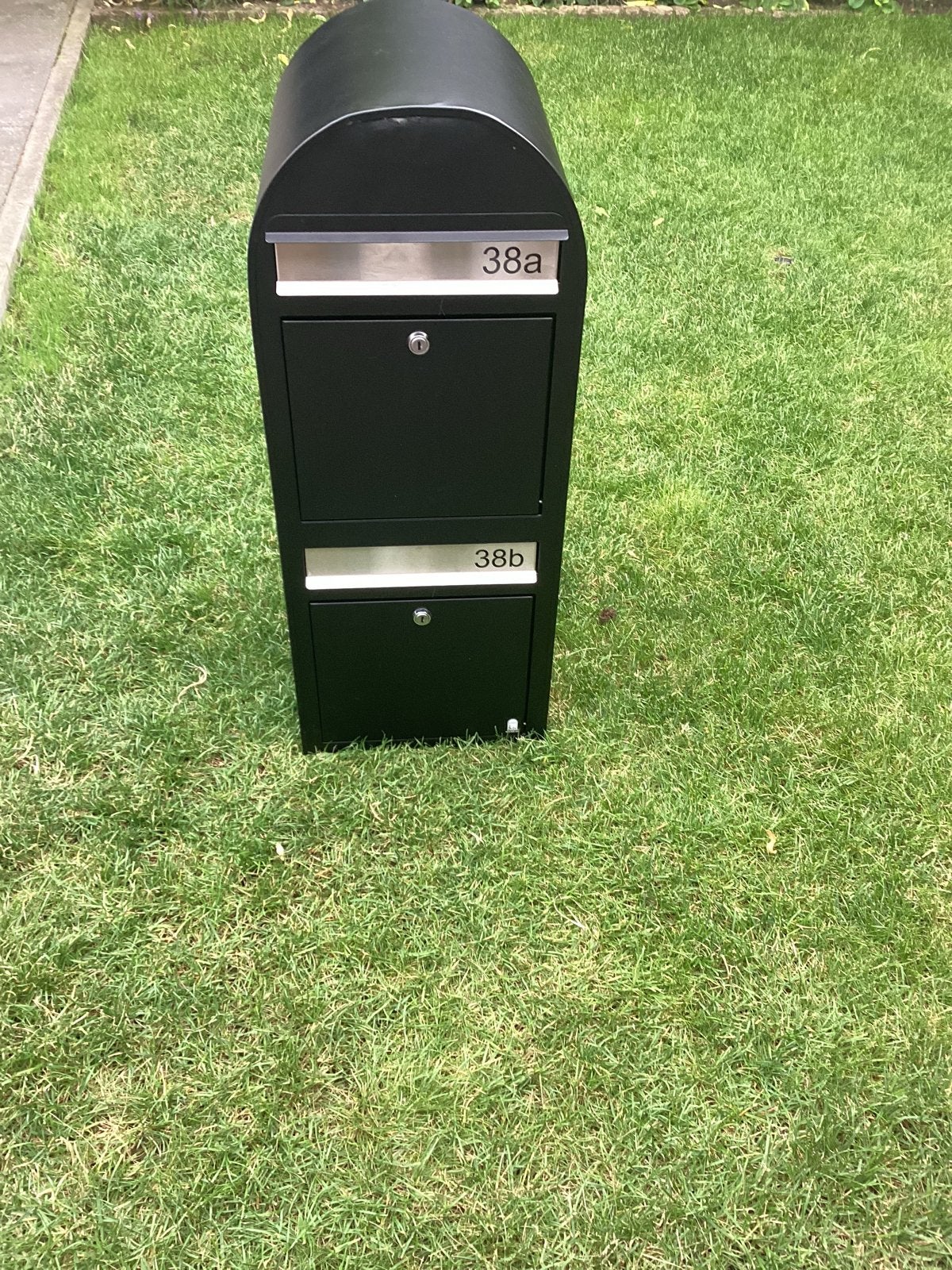 Nieuwe Bobi  Duo Brievenbus Stijlvol en Robuust lichteschade, Ophalen of Verzenden, Nieuw, Staal, Staande brievenbus