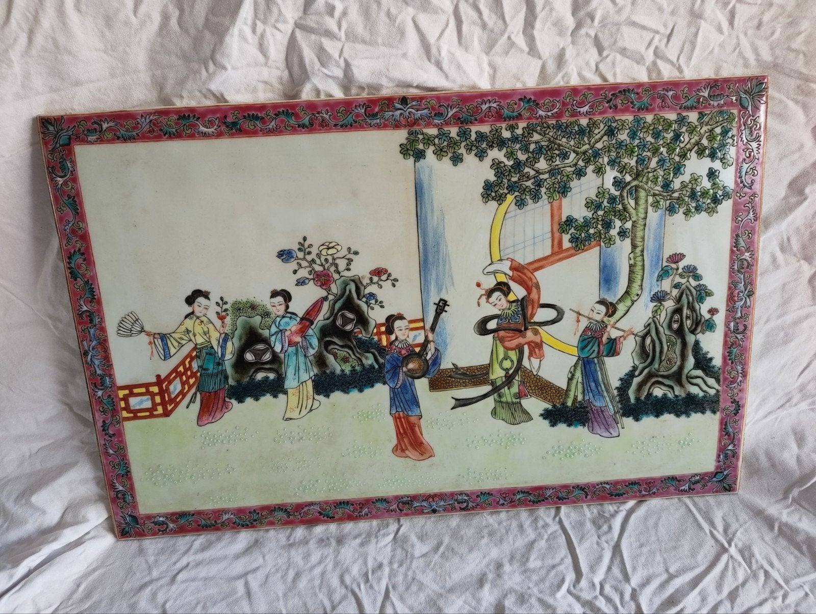 Antieke Chinese Porseleinen Plaat met Hofdames, Ophalen of Verzenden