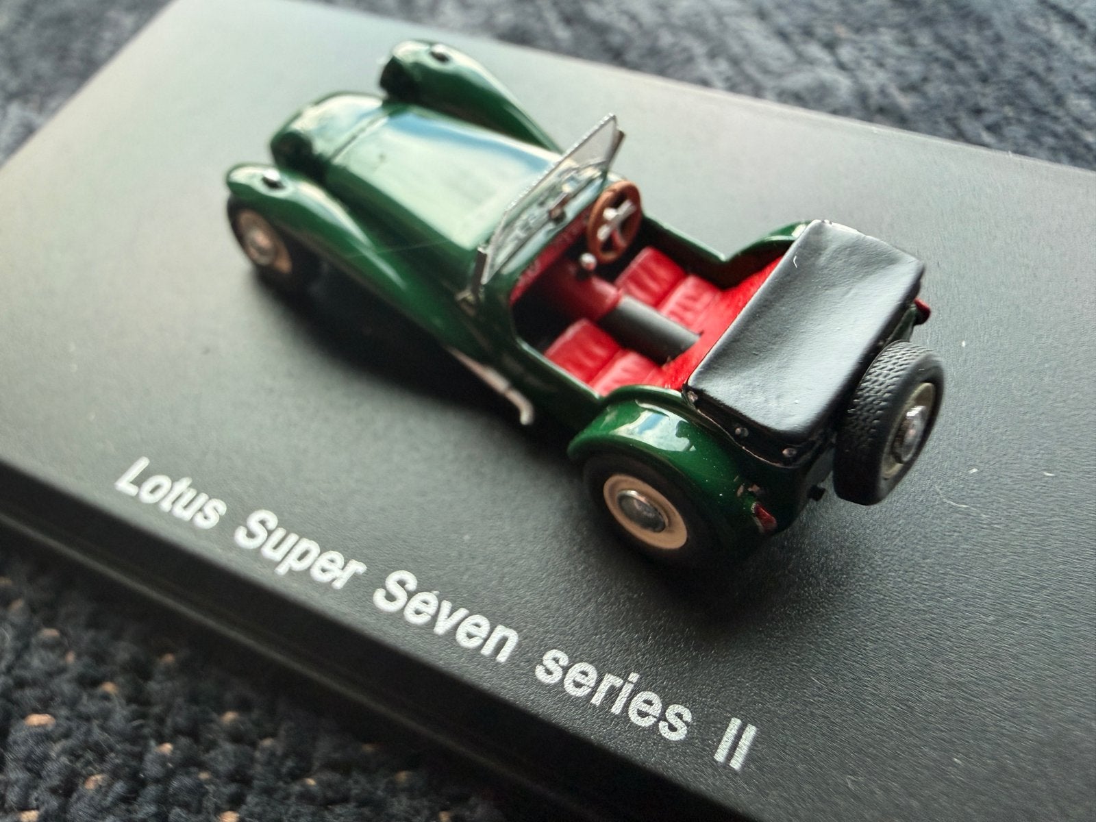 Lotus Seven 1/87 racing green Spark 87S033, Ophalen of Verzenden, Zo goed als nieuw, Auto, Overige merken