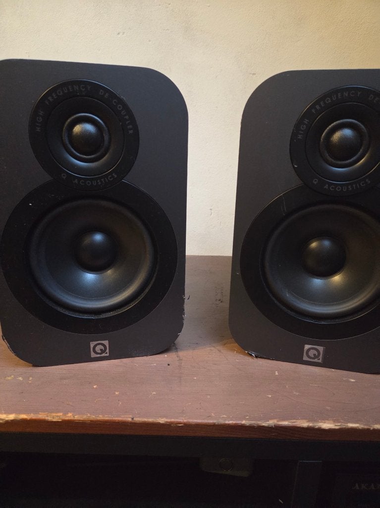 Q Acoustics 3010 bookshelf speakers, Zo goed als nieuw, 60 tot 120 watt, Boekenplank luidspreker, Ophalen