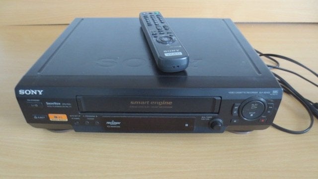 VIDEO RECORDER  VHS SONY MET AFSTANDSBEDIENING ., Ophalen, Gebruikt, VHS-speler of -recorder