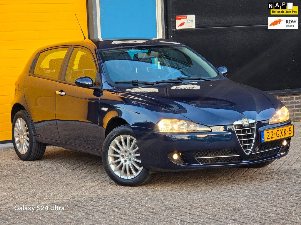 Alfa Romeo 147 1.6 T.Spark Progression / NAP / UNIEK KM STAN, Auto's, Voorwielaandrijving, Gebruikt, 4 cilinders, Origineel Nederlands