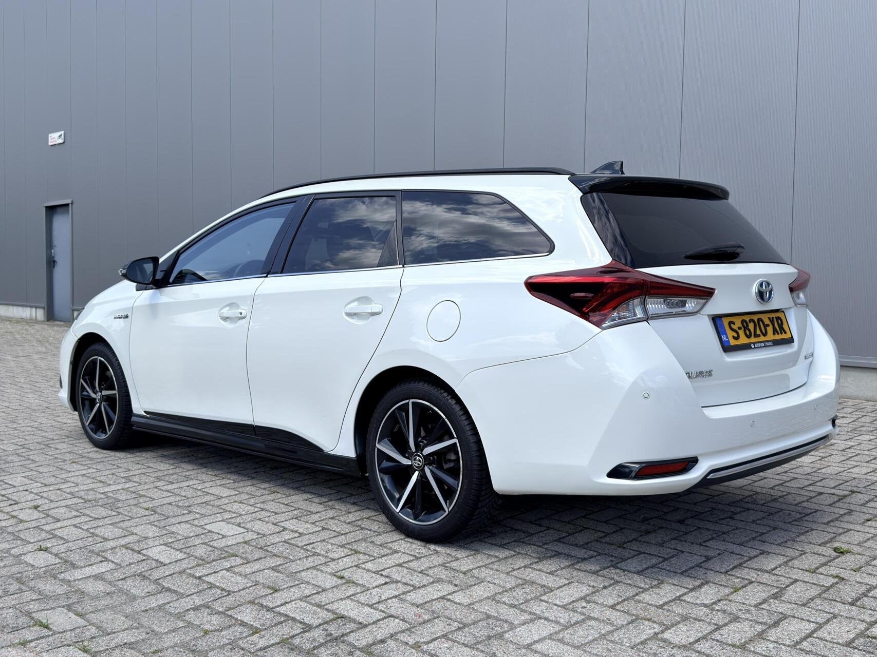 Toyota Auris 1.8 Hybrid Executive |*Climate*|PDC|Cruise|, Auto's, Toyota, Gebruikt, Euro 6, Met garantie (alle), Wit