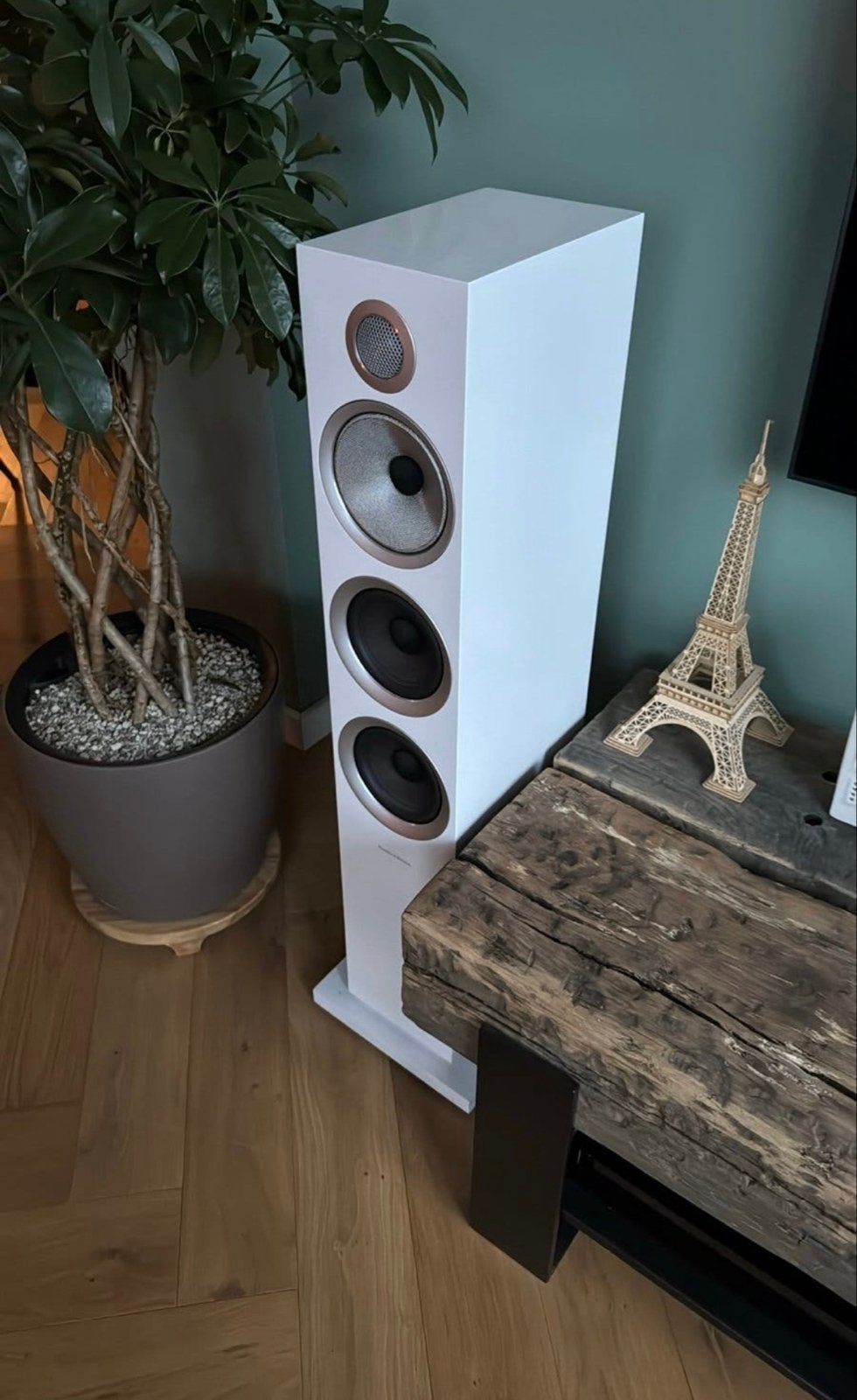 Bowers & Wilkins 704S2 Vloerstaande Luidspreker pianolak Wit, Audio, Tv en Foto, Vloerstaande luidspreker, Zo goed als nieuw, Bowers & Wilkins (B&W)