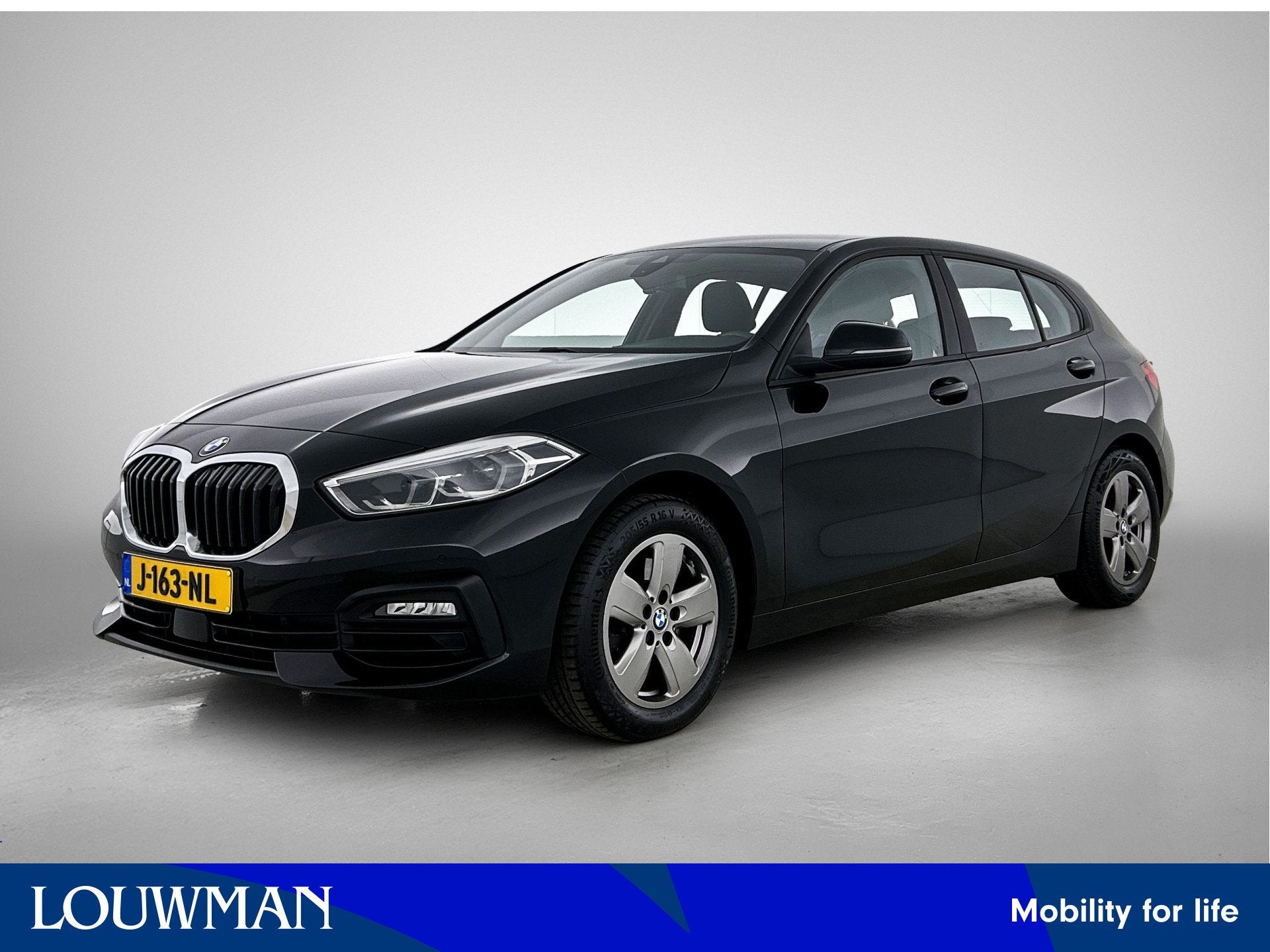 BMW 1-serie 118i Executive Edition | Trekhaak | Virtual Cock, 12 maanden, Stof, Gebruikt, Zwart