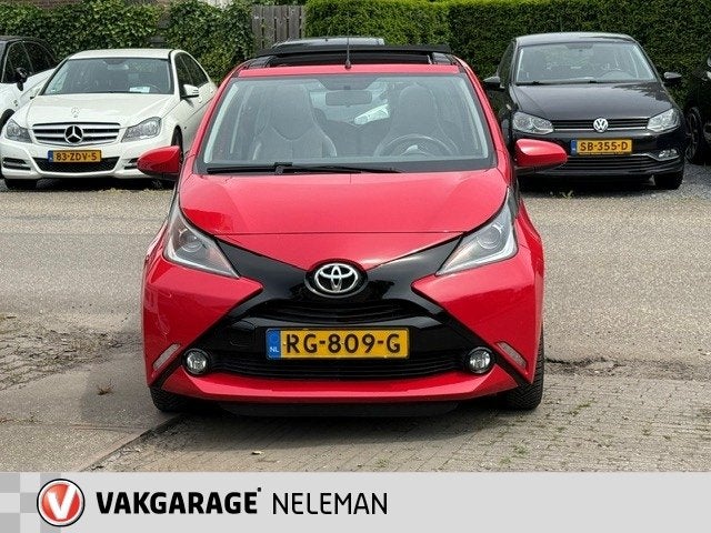 Toyota Aygo 1.0 VVT-i 69pk 5Deurs x-clusiv Cabriodak! rijkla, Auto's, Toyota, Stof, Gebruikt, Zwart, 4 stoelen