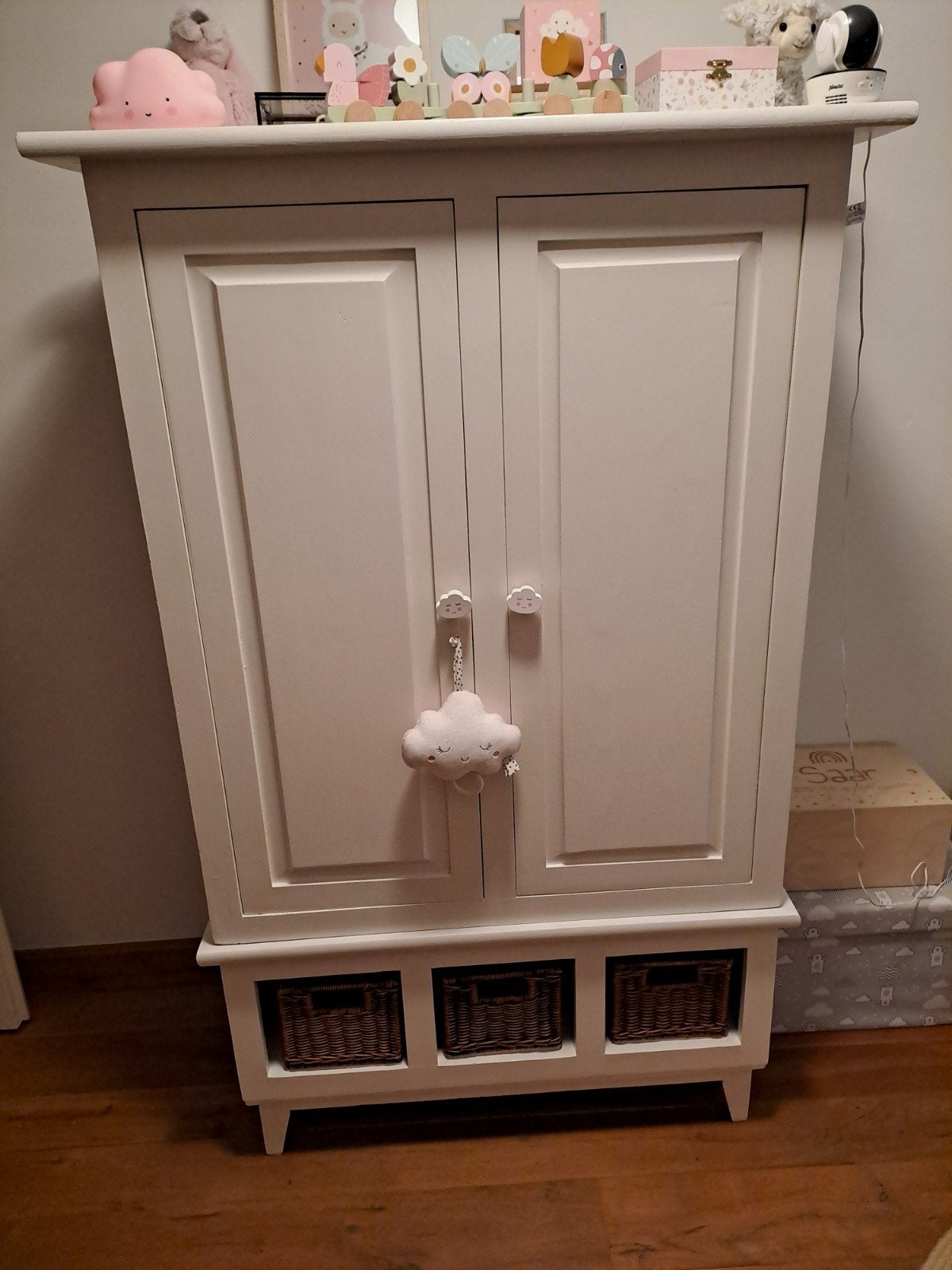 Babykamer wit: ledikant, commode en kast, Ophalen, Gebruikt
