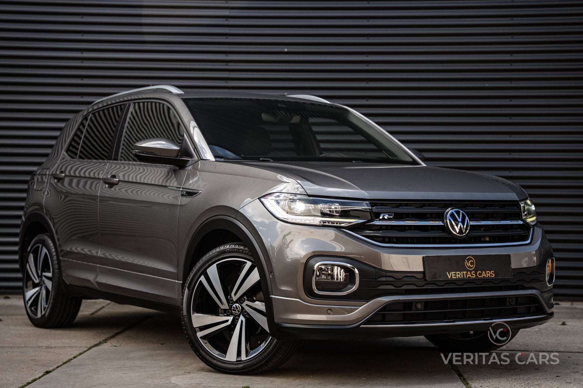 Volkswagen T-Cross 1.0 TSI R-Line 110PK|3x R-line|ACC|IQ-Dri, Auto's, T-Cross, Gebruikt, Euro 6, Bedrijf