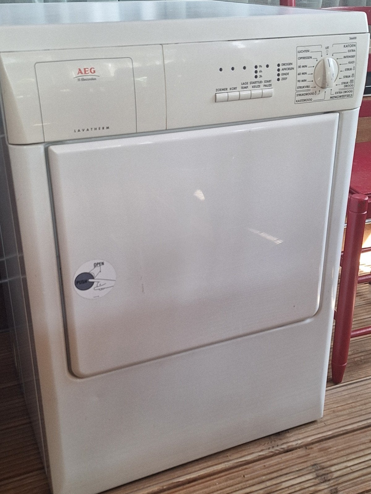 aeg  droger met afvoerslang, Ophalen, 6 tot 8 kg, Gebruikt, Luchtafvoer