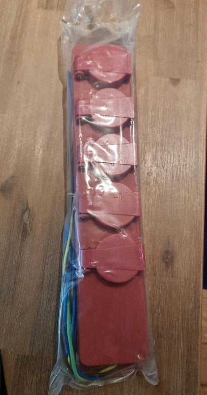 5 stuks stekkerdozen, losse stekkers erbij - slechts 10 euro, Ophalen of Verzenden, Nieuw, Stekkerdoos
