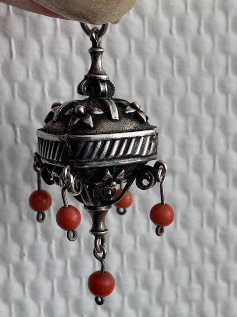 Grote zilveren Boho stijl hanger met 5 bloedkoralen, Ophalen of Verzenden, Nieuw, Overige kleuren, Zilver