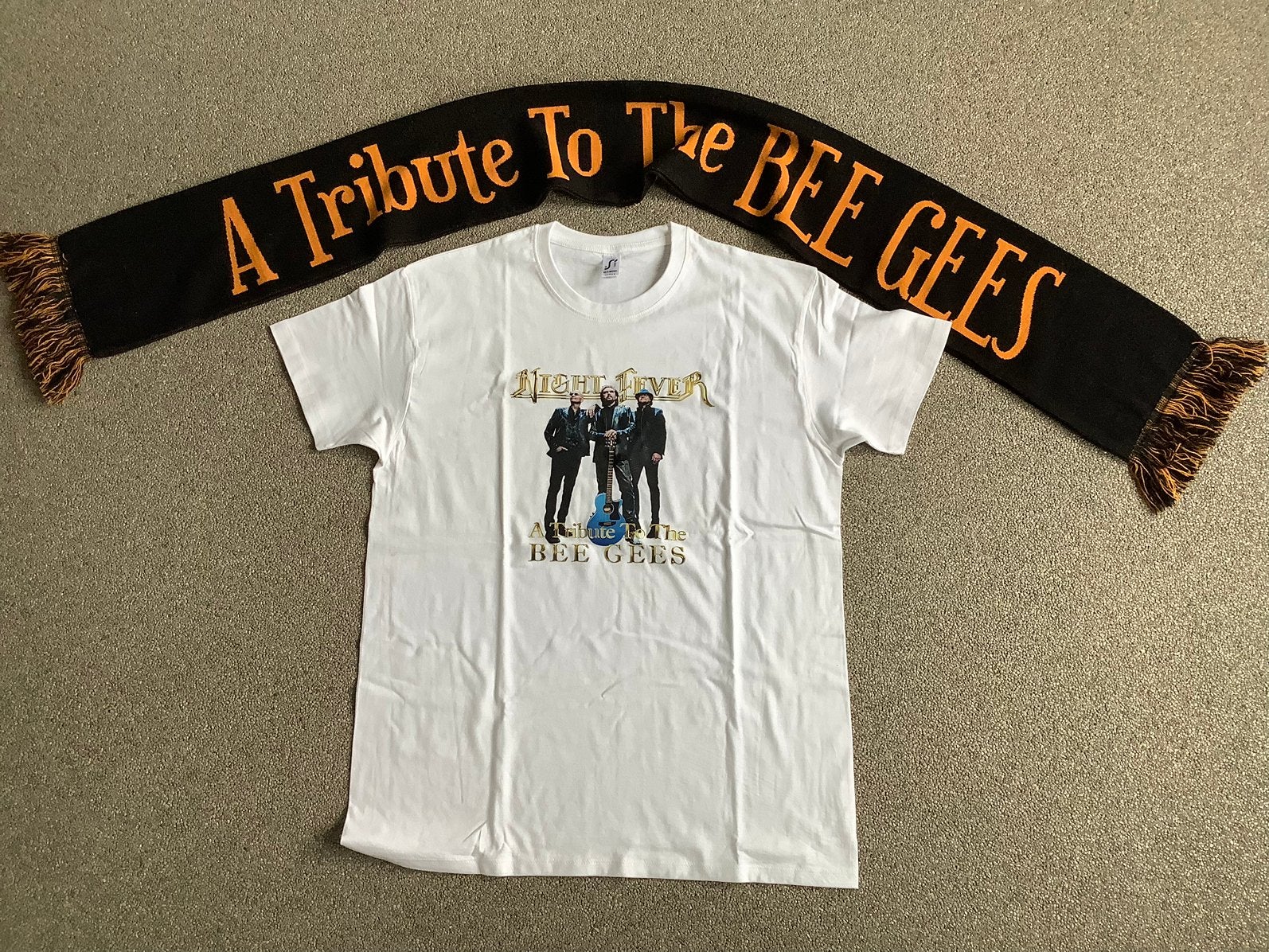 Nieuw Tribute to the Bee Gees t-shirt sjaal band popgroep, Ophalen of Verzenden, Nieuw