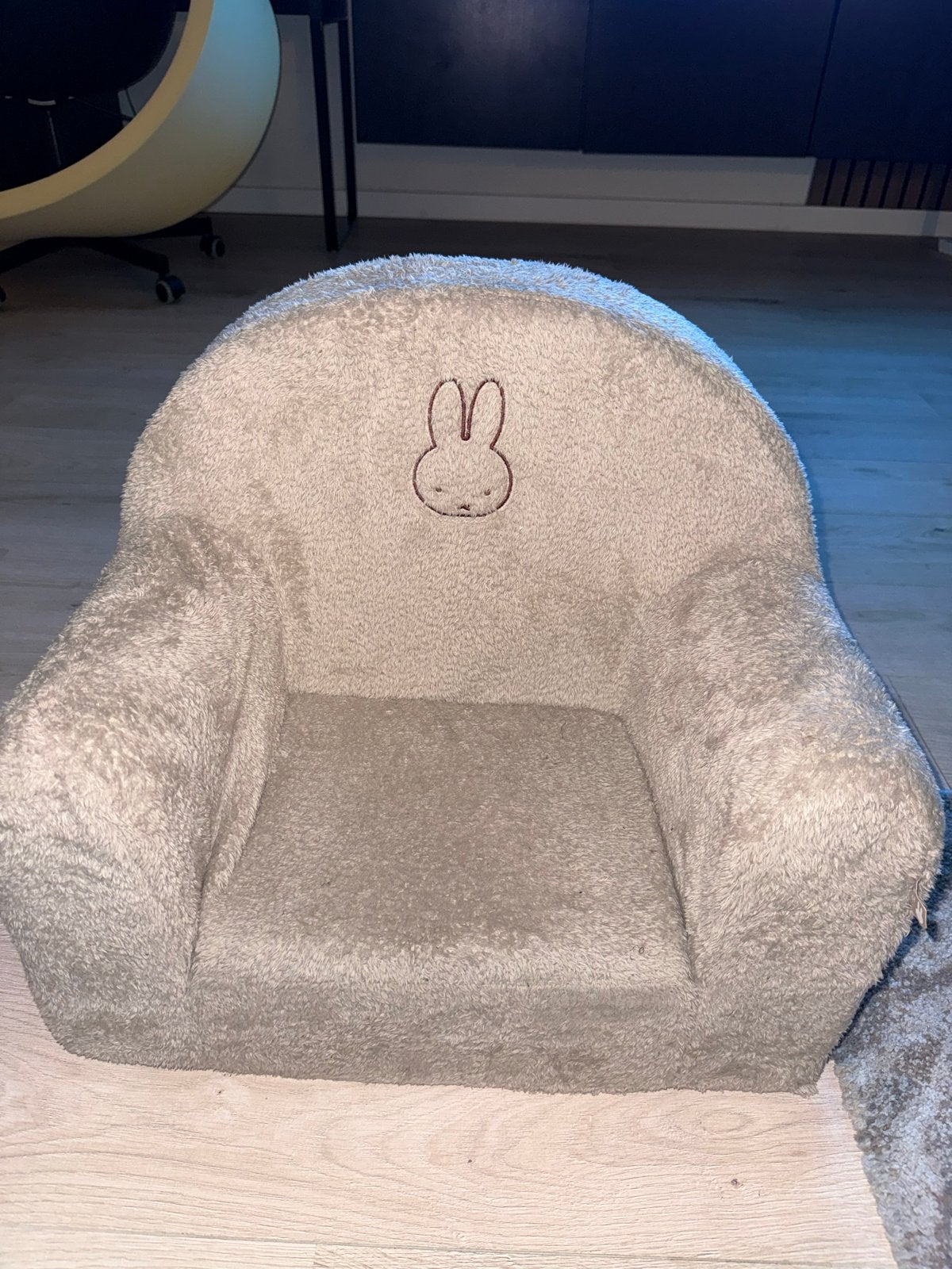 Nijntje Miffy kinderfauteuil poef stoel bank, Ophalen of Verzenden, Zo goed als nieuw, Stoel