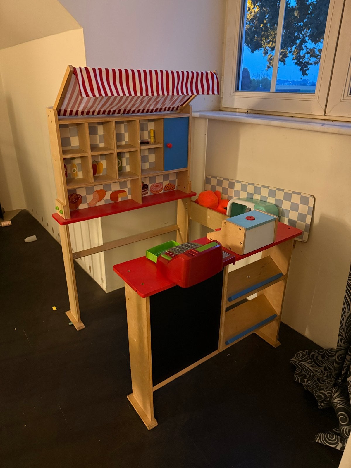 Houten Speelgoedwinkel met Kassa en Accessoires, Ophalen of Verzenden, Gebruikt, Knutselen, Met geluid