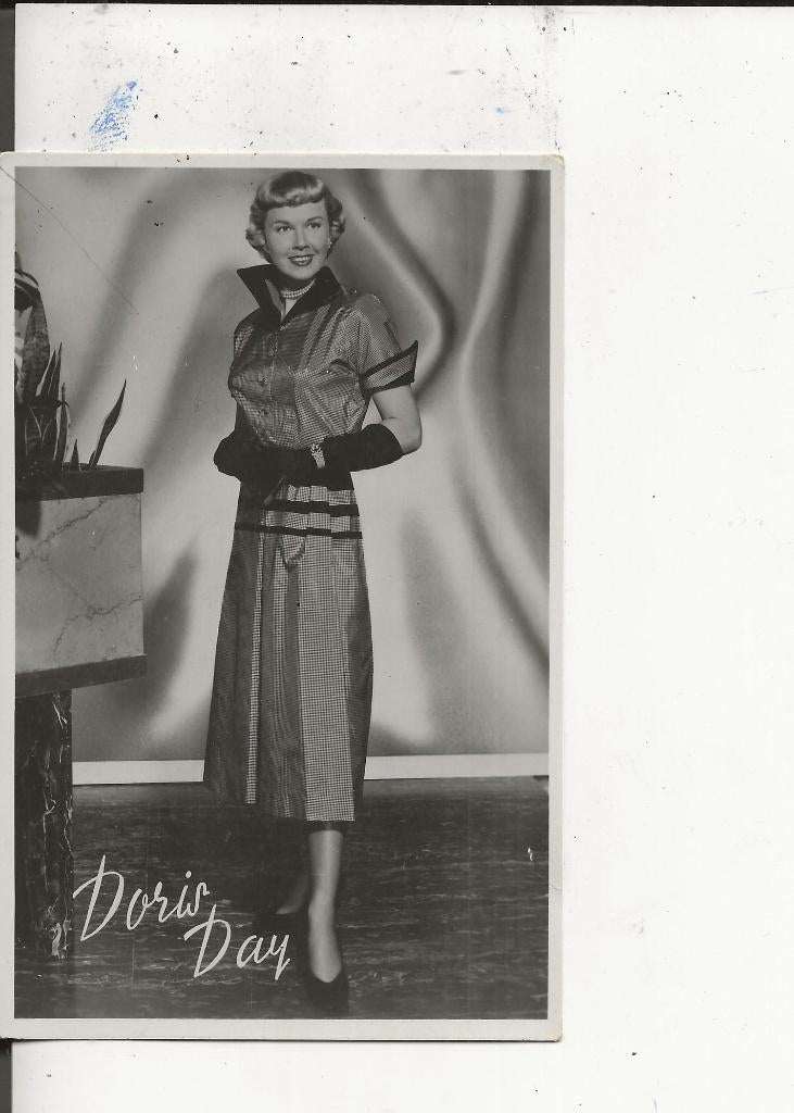 Doris Day met lange handschoenen, Verzamelen, Ophalen of Verzenden, 1960 tot 1980, Ongelopen, Sterren en Beroemdheden