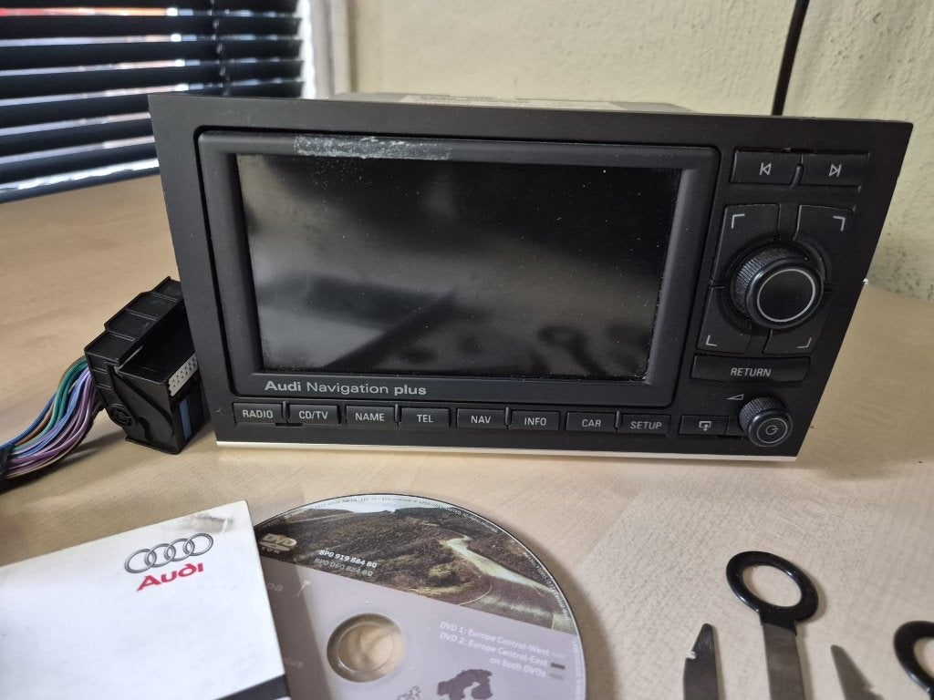 Audi RNS-E navigatie plus radio iso stekker (Audi A4), Auto-onderdelen, Ophalen of Verzenden, Gebruikt, Audi