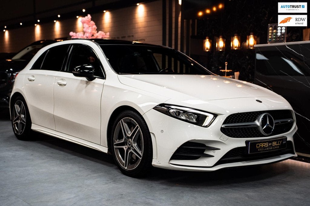 Mercedes-Benz A-klasse A250 AMG LINE|PANO|AUT|SFEER, 15 km/l, Gebruikt, Euro 6, 4 cilinders