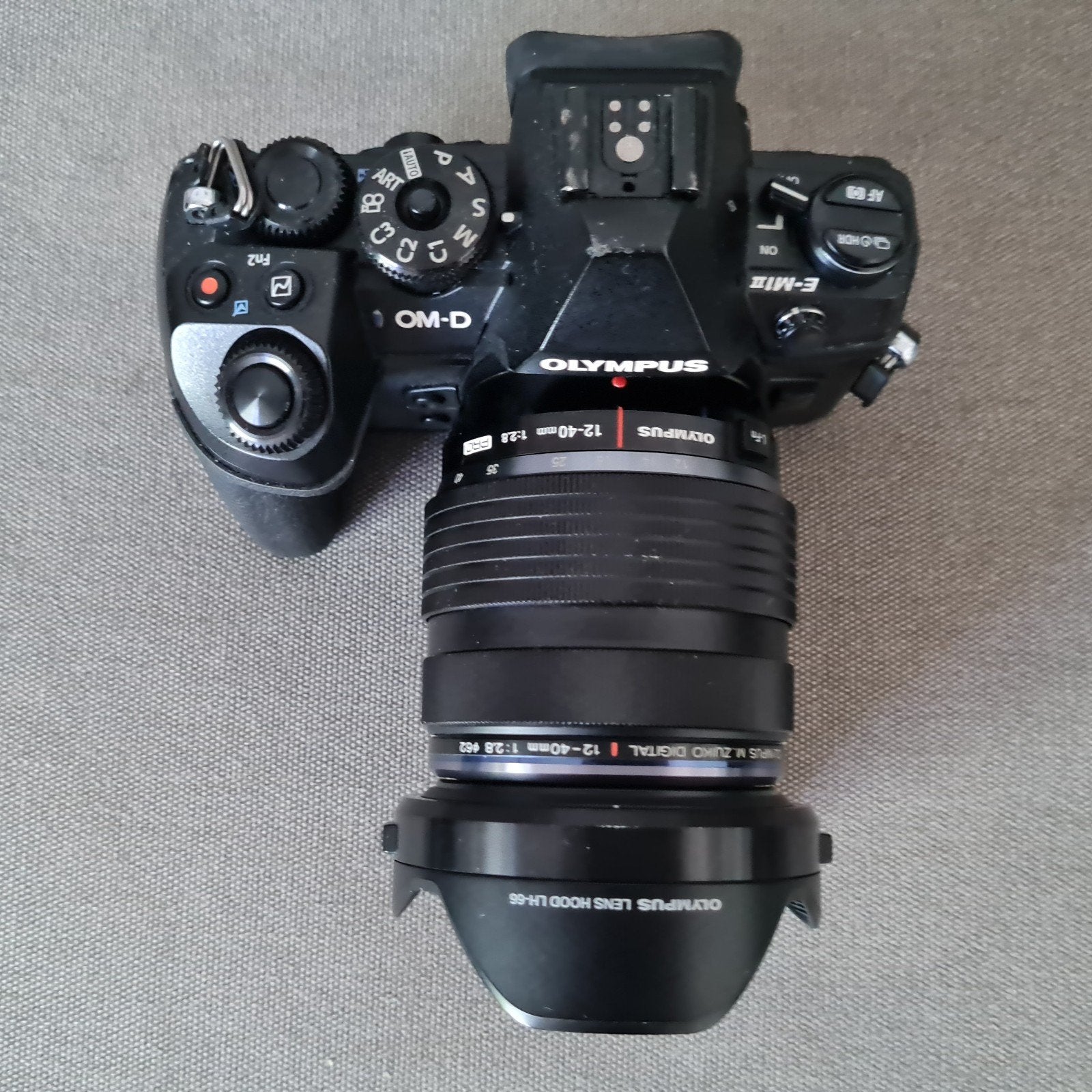 Olympus E-M1 mark ii + M.Zuiko 12-40mm/2.8 PRO, Audio, Tv en Foto, Fotocamera's Digitaal, Ophalen of Verzenden, Zo goed als nieuw