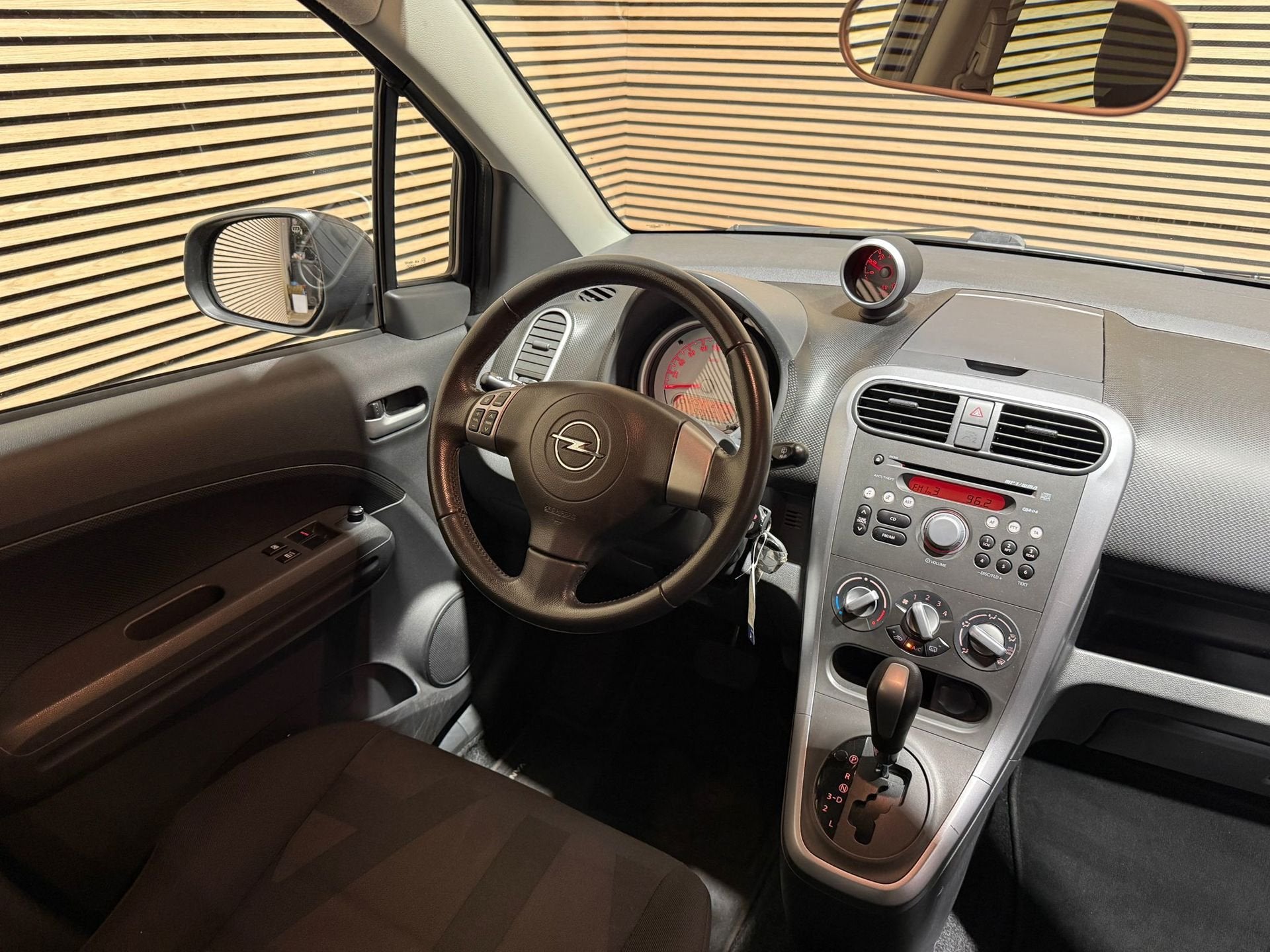 Opel Agila 1.2 Edition | Automaat | NAP | Airco | Vol onderh, 4 cilinders, Zwart, Origineel Nederlands, Bedrijf