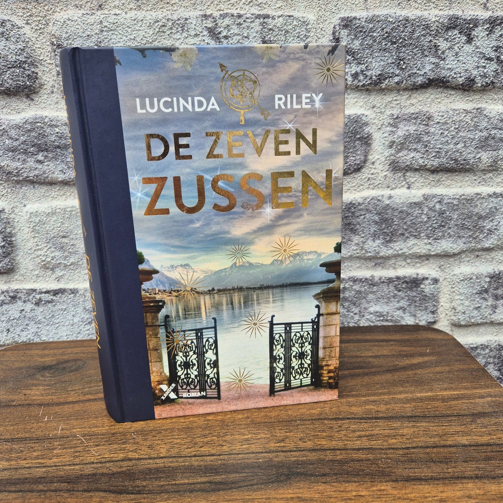 De Zeven Zussen - Lucinda Riley (Hardcover), Ophalen of Verzenden, Zo goed als nieuw, Lucinda Riley, Nederland