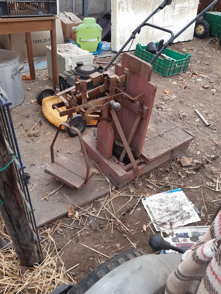Oude robuuste weegschaal - Vloerweegschaal, Ophalen of Verzenden