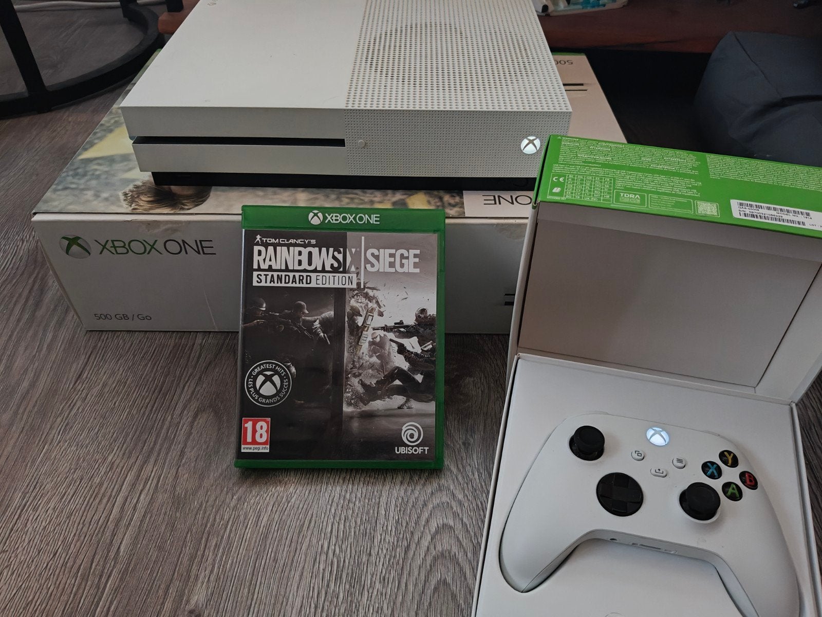 Xbox One S 500GB - Orginele controller - Rainbow Six Siege, Spelcomputers en Games, Spelcomputers | Xbox One, Ophalen, Xbox One S