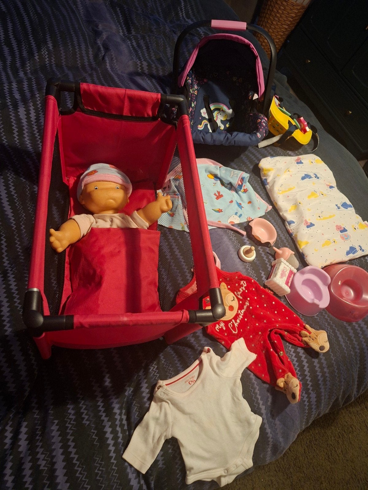 Grote set: Babypop met accessoires en meubels, Ophalen, Gebruikt, Babypop