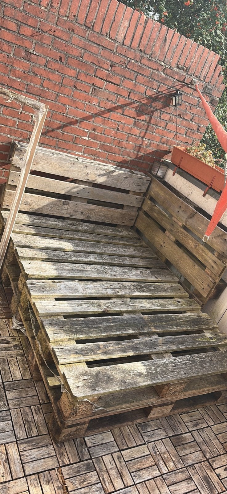 Gratis af te halen: palletbank voor buiten, Ophalen, Gebruikt, 100 tot 125 cm, Hoekbank