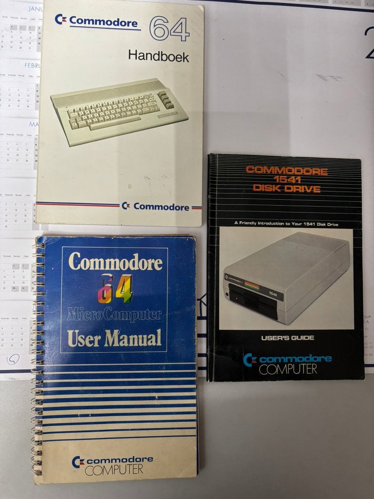 Commodore 64 boeken, Boeken, Ophalen of Verzenden, Gelezen, Overige onderwerpen