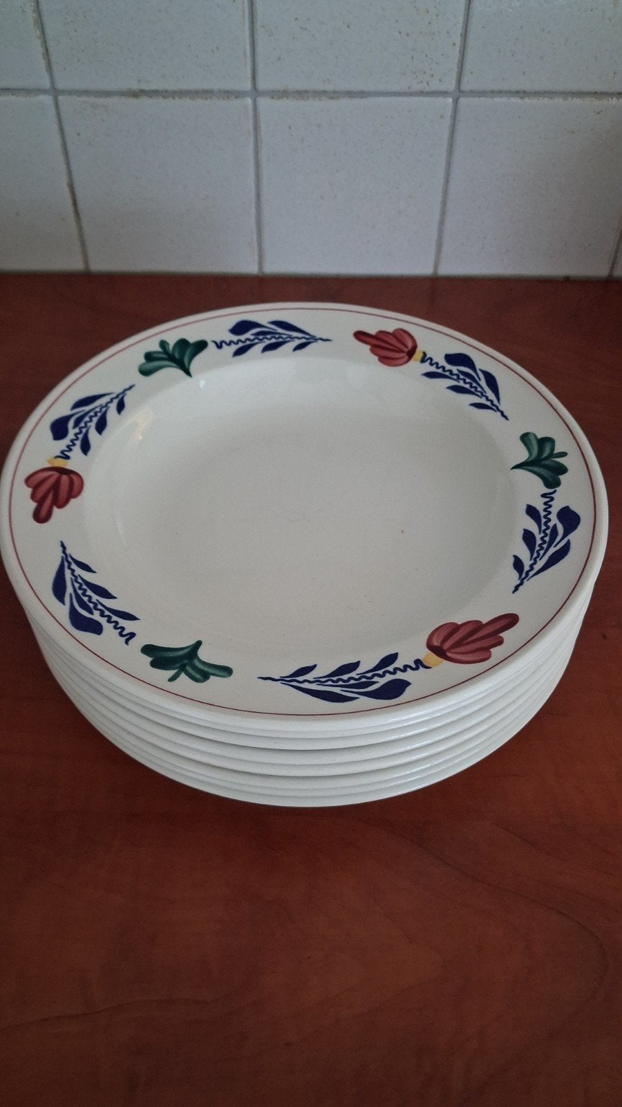 8 diepe borden van Boch, handgemaakt en vaatwasserbestendig, Huis en Inrichting, Ophalen, Gebruikt, Keramiek, Landelijk/Boerenbont