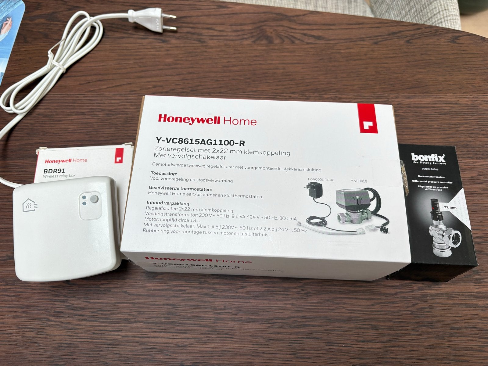 Honeywell zoneregelset VC8615AG1100R + relaismodule BDR91A, Ophalen of Verzenden, Nieuw, Overige typen
