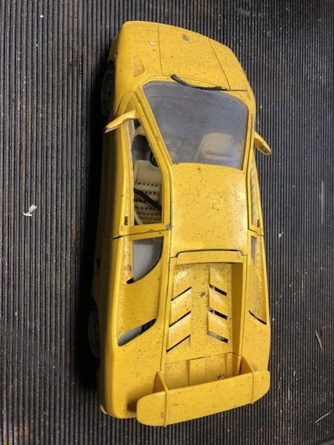 Lamborghini Diablo Barnfind , staat al jaren stil . schaal 1, Ophalen of Verzenden, Gebruikt, Auto, Bburago