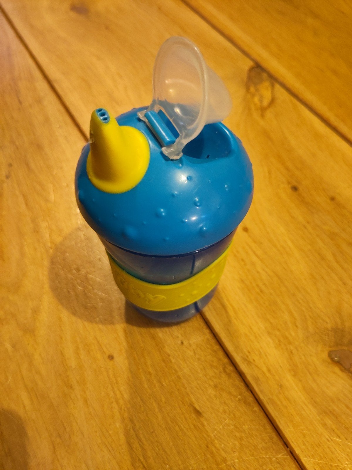 2 Baby drinkbekers: Nijntje tuitbeker en anti-lekbeker, Ophalen, Gebruikt