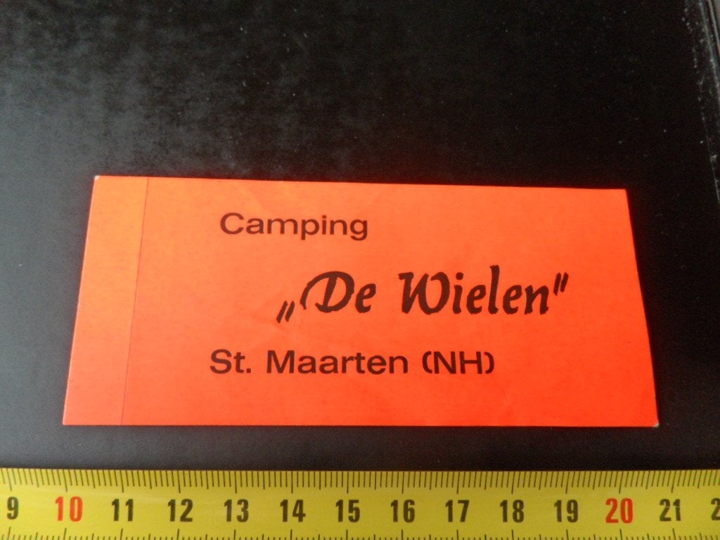 sticker st. maarten NH camping DE WIELEN, Ophalen, Zo goed als nieuw