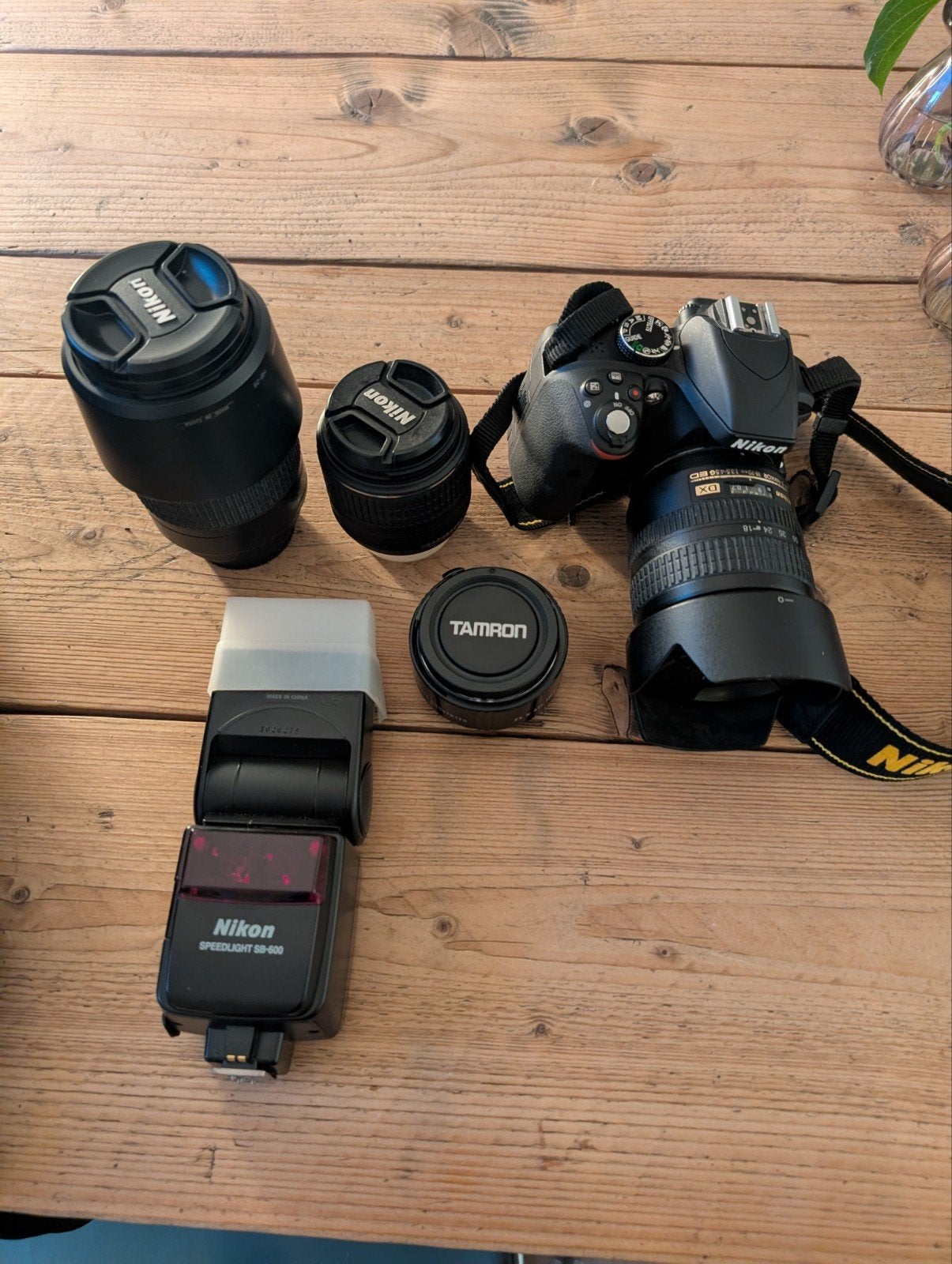 Nikon D3300 spiegelreflexcamera met 3 lenzen en flitser, Ingebouwde flitser, Gebruikt, Spiegelreflex, Ophalen of Verzenden