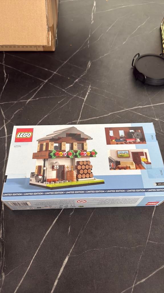 LEGO 40594 houses of the world 3, Ophalen, Zo goed als nieuw