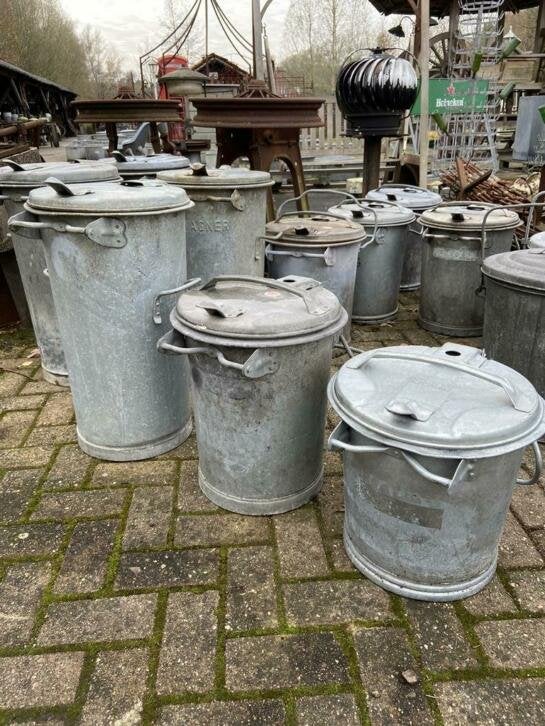 Zinken vuilnisemmers / vuilnisbakken / prullenbakken te koop, Tuin en Terras, Tuinwanddecoratie, Gebruikt, Ophalen