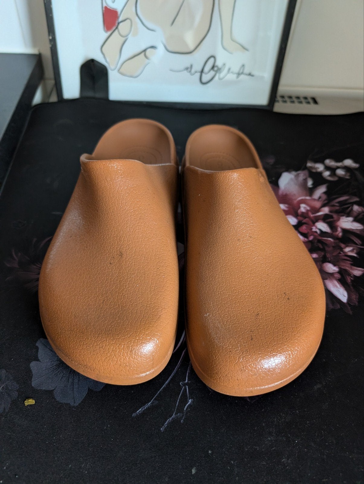 Crocs Classic Clogs - Bruin - Maat M11 (EU 45-46), Kleding | Dames, Slippers, Bruin, Ophalen of Verzenden, Crocs