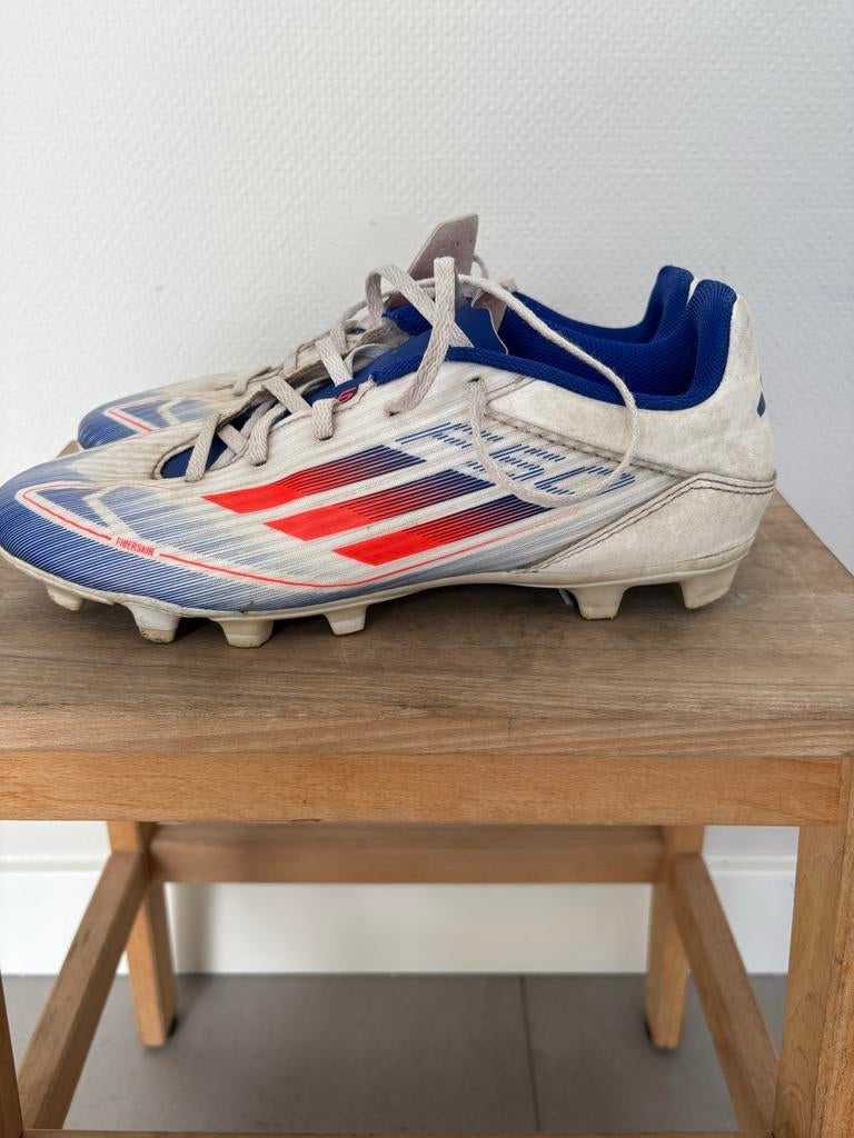 Adidas Voetbalschoenen - Maat 42/1/3, Ophalen, Gebruikt, Maat XS of kleiner, Schoenen