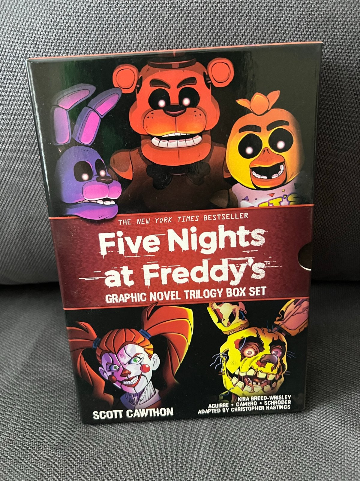 Five Nights at Freddy's Graphic Novel Trilogy Box Set, Boeken, Ophalen of Verzenden, Zo goed als nieuw