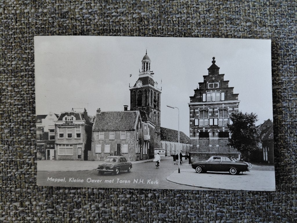 Meppel, Kleine Oever met toren, oude auto's, gelopen, j. 60., Verzenden, 1960 tot 1980, Gelopen, Drenthe