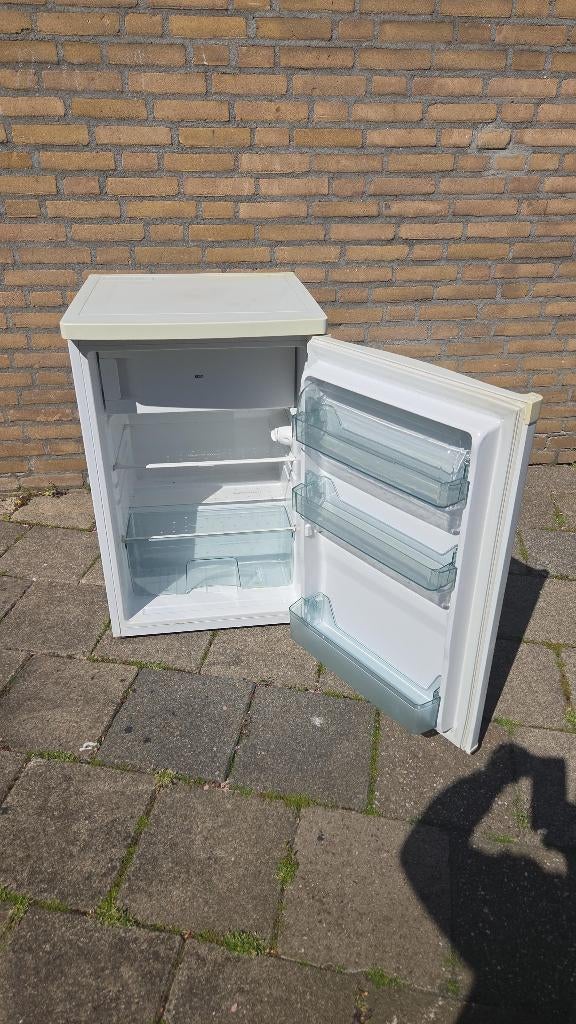 Exquisiet Koelkast met Vriesvak - Compact en Handig, Witgoed en Apparatuur, Koelkasten en IJskasten, Gebruikt, 100 tot 150 liter