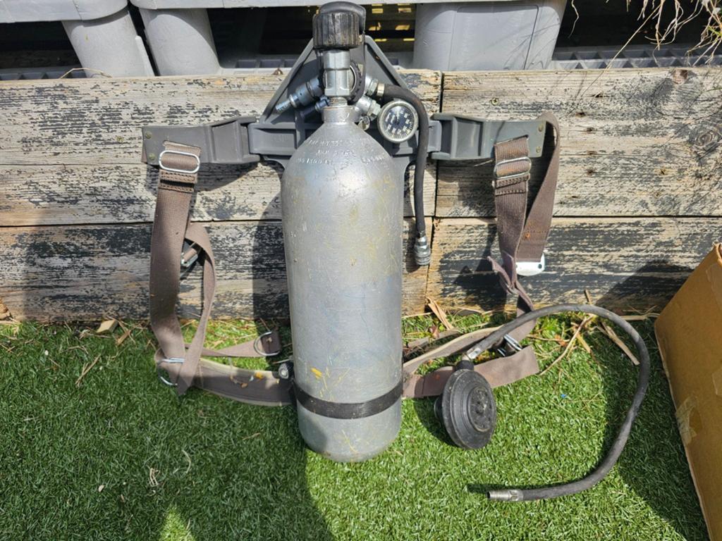 Zuurstoffles en houder, origineel Brandweeruitrusting, Ophalen of Verzenden