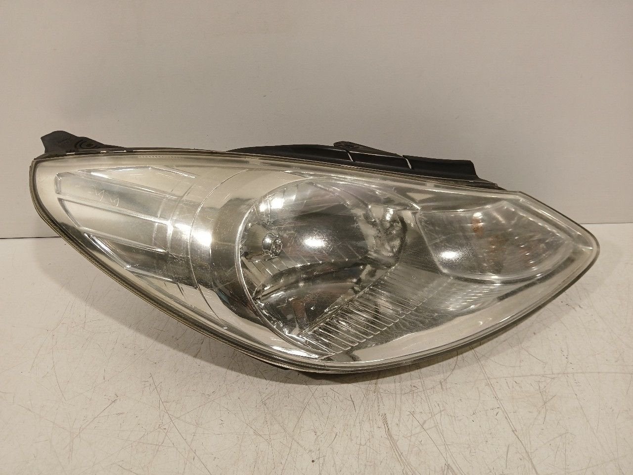 Koplamp rechts Hyundai i10, Onderdelen@venauto.nl, Van der Ven Autorecycling B.V., Gebruikt, Ettenseweg 76, 4706 PB Roosendaal, The Netherlands