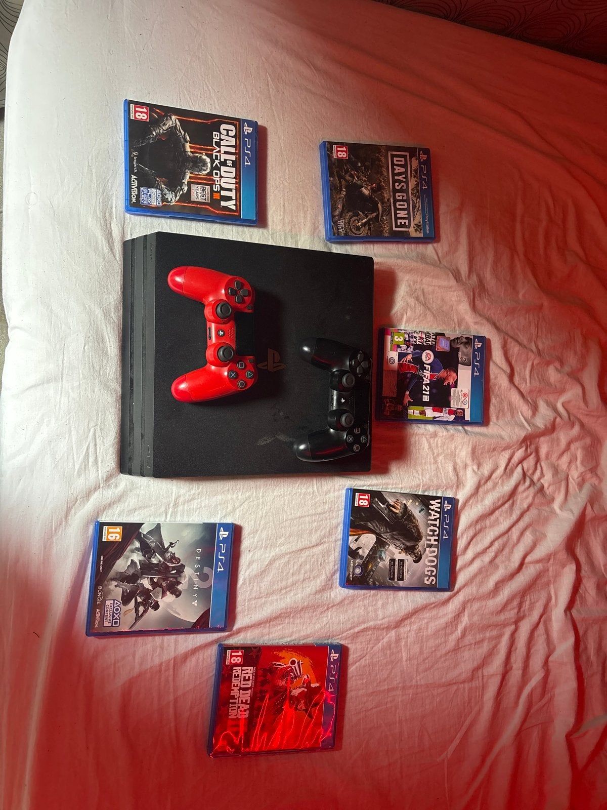 Playstation 4 pro met 2 controllers en 6 games, Gebruikt, Vanaf 18 jaar, Verzenden, Overige genres
