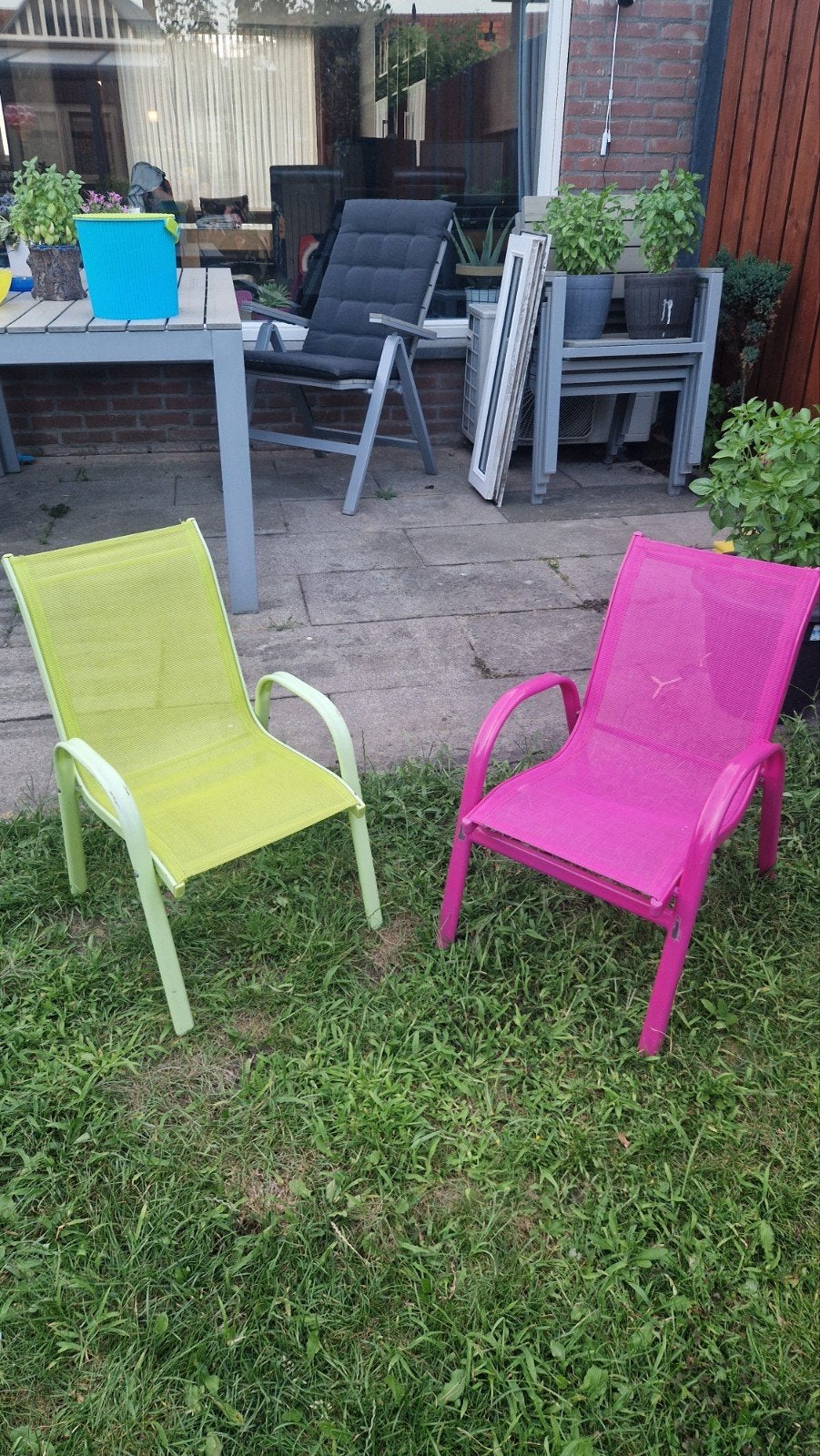 kinder tuin stoelen 10 euros samen, Ophalen, Zo goed als nieuw, Kunststof