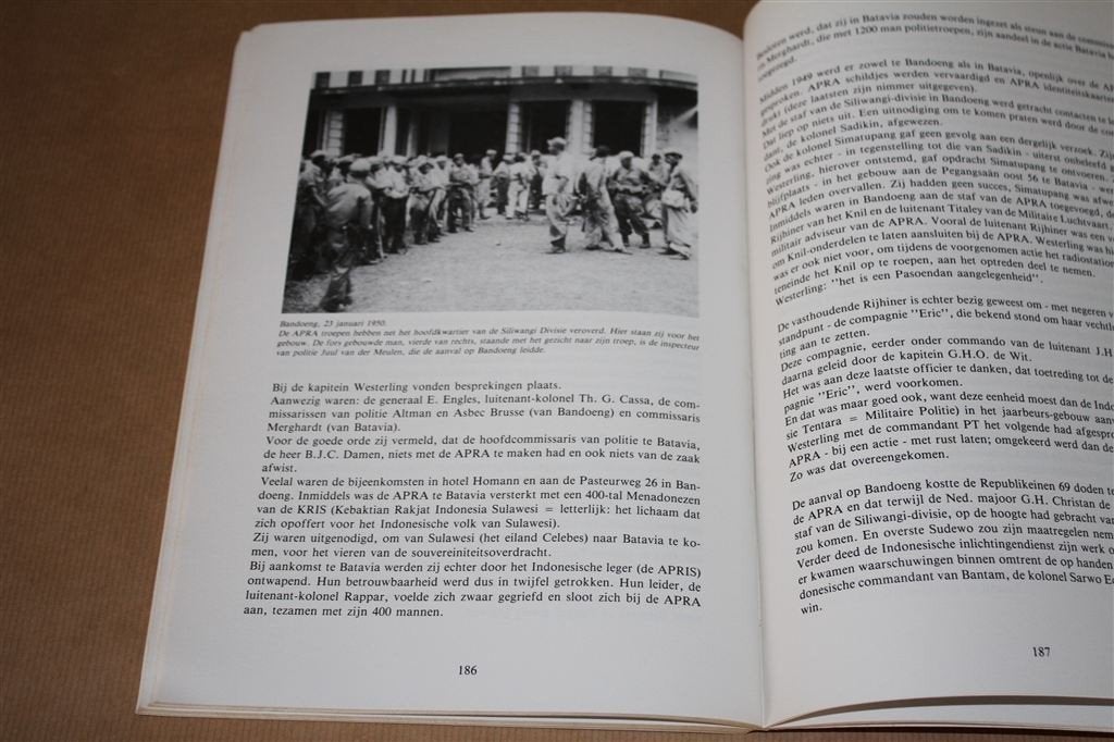 Nederlands-Indië 1940-1950 in kort bestek., Ophalen of Verzenden, Nieuw