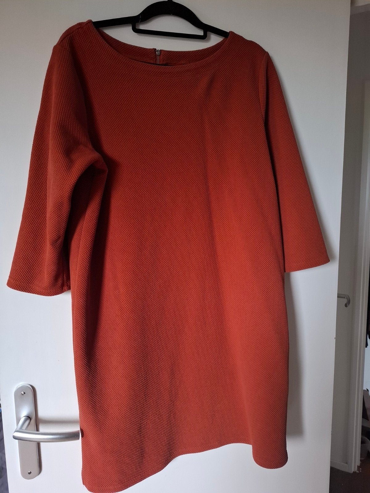 hema jurk maat xl, Kleding | Dames, Jurken, Bruin, Maat 46/48 (XL) of groter, Ophalen of Verzenden, Knielengte